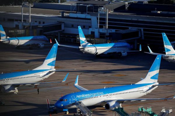 El Gobierno confirmó que está todo listo para que el 1 de octubre regresen los vuelos de cabotaje e internacionales
